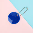 Load image into Gallery viewer, 【客製禮品】反光圓片掛件 | 禮品、贈品達人
